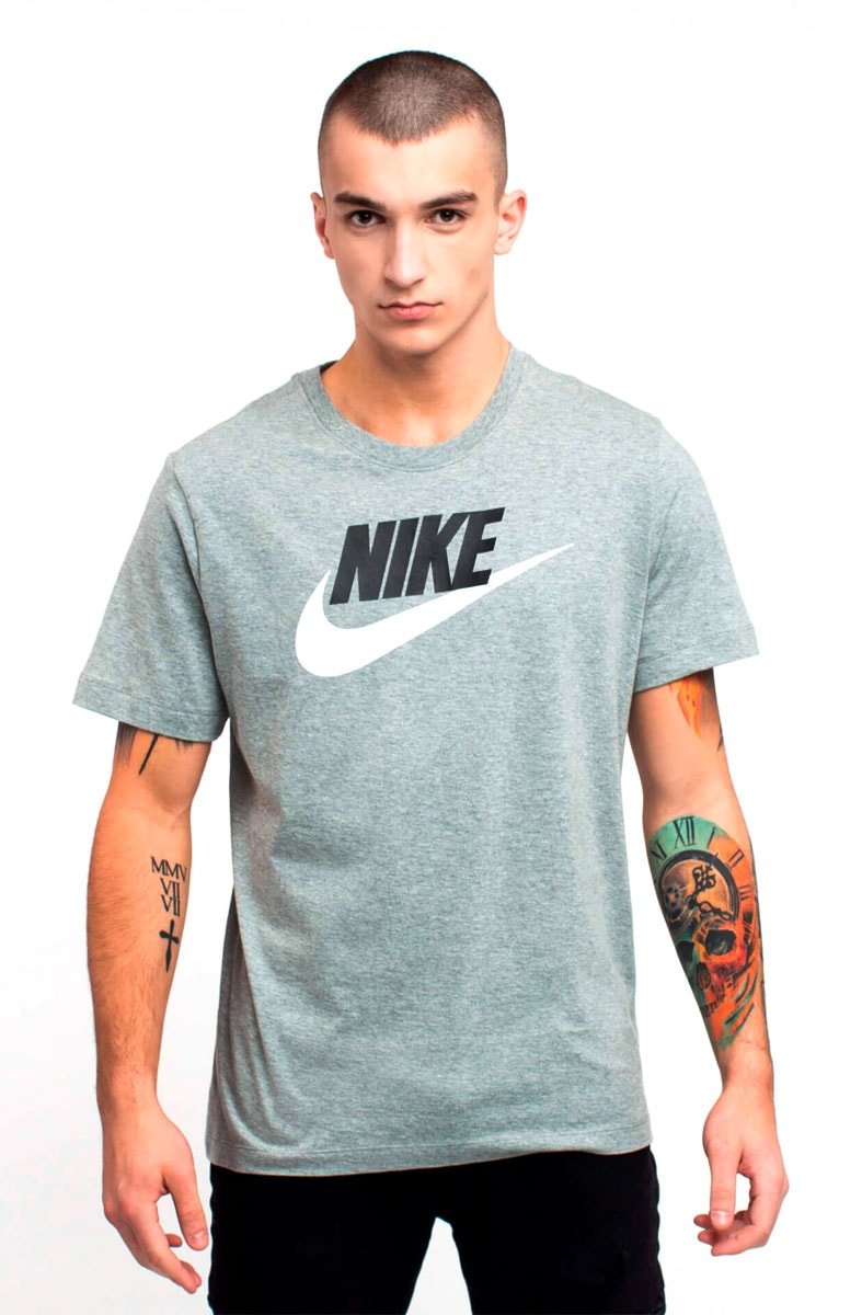 Camiseta NIKE Sportswear Tee Icon Futura Cinza/Branca - NewSkull