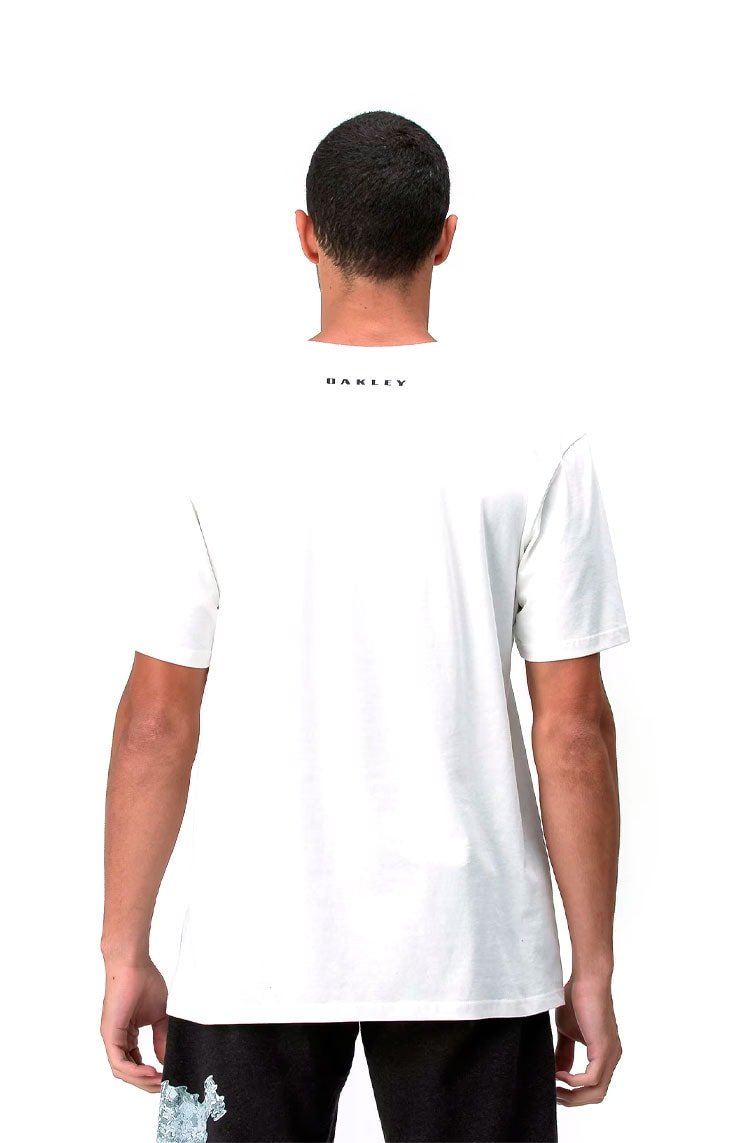 Camiseta Oakley Masculino Back To Skull Branco - NewSkull