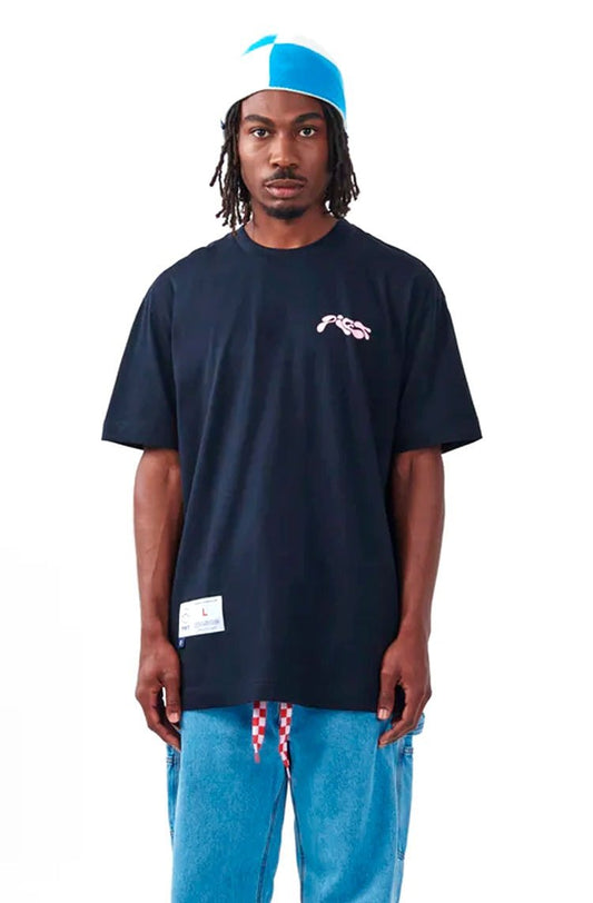 Camiseta Piet Hygrophorus Preto/Rosa - NewSkull