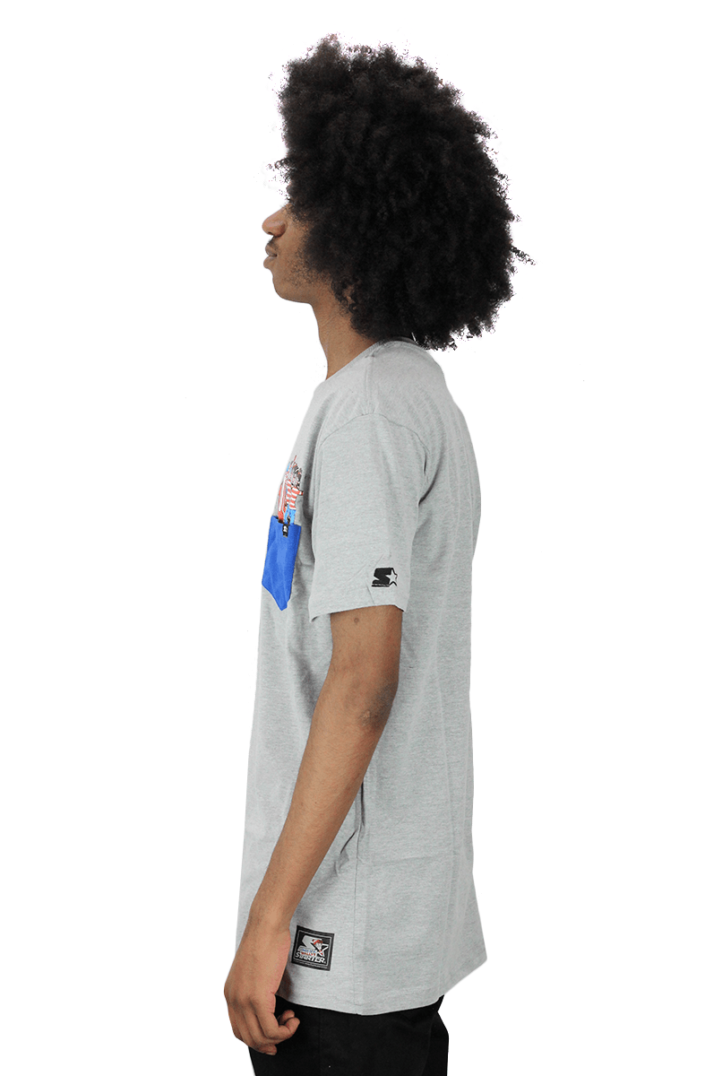 CAMISETA STARTER x ONDE ESTA WALLY? BOLSO CINZA - NewSkull