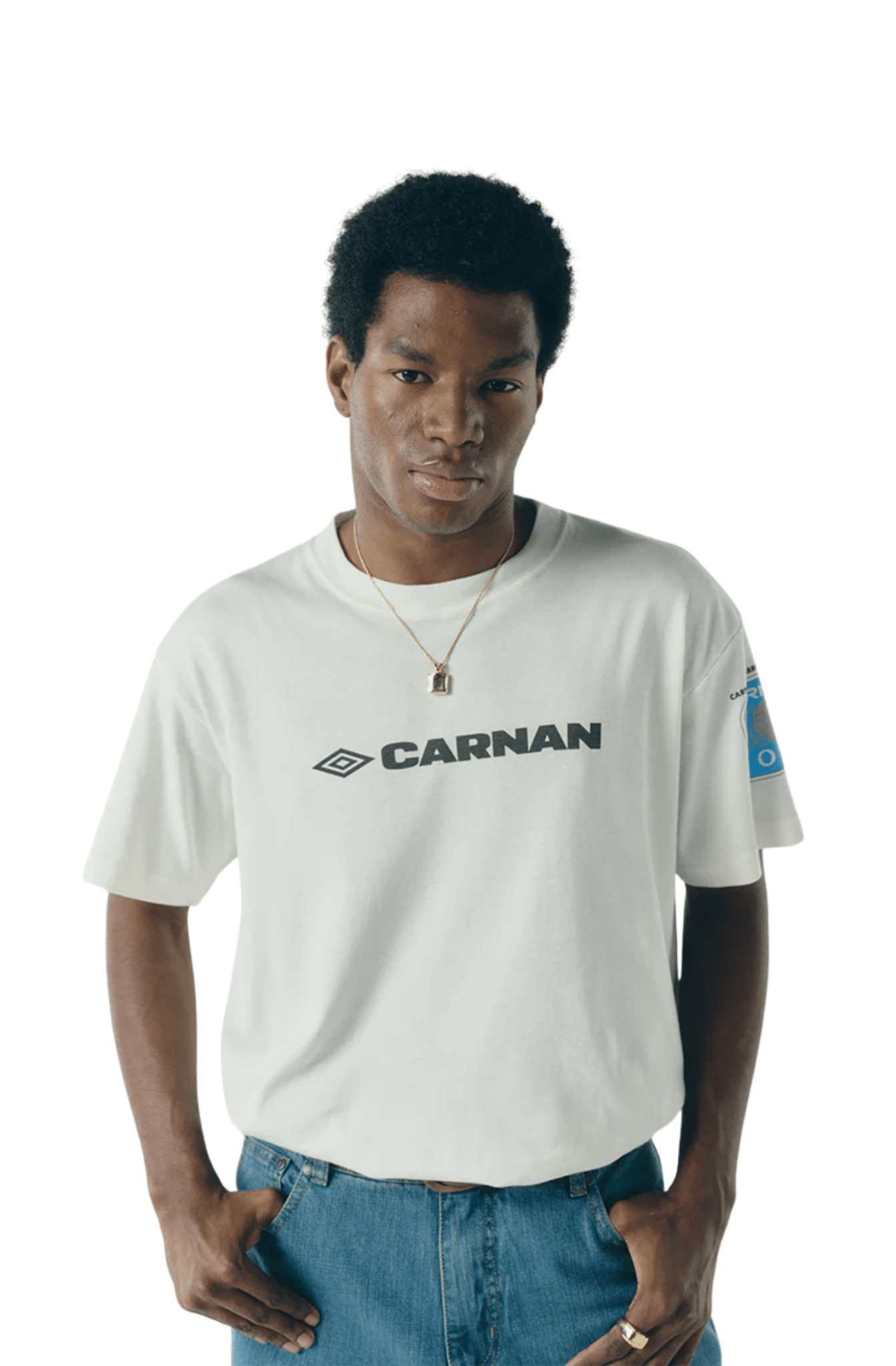 Camiseta Umbro x Carnan Sports Association Off-White/Preto - NewSkull