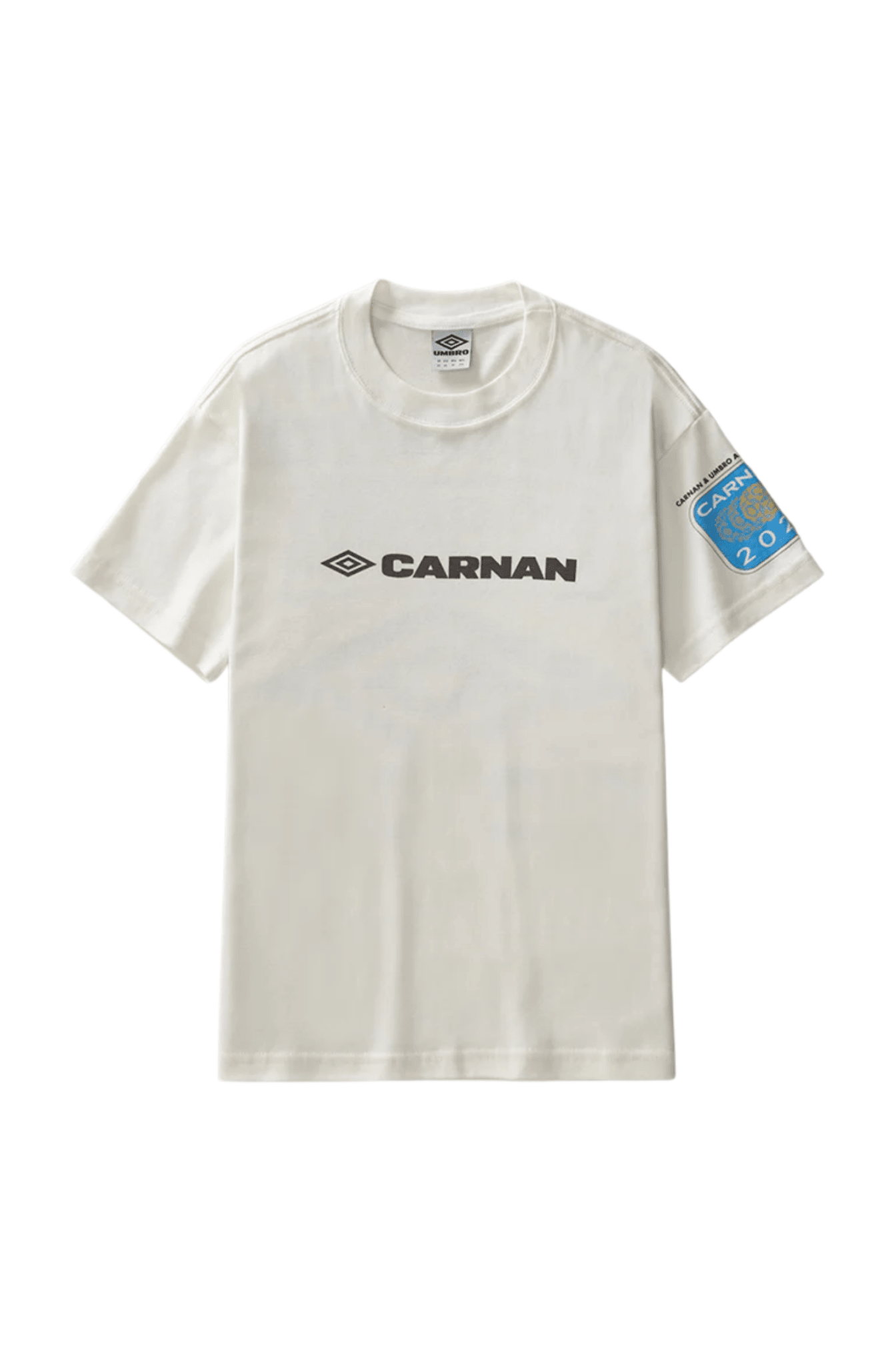 Camiseta Umbro x Carnan Sports Association Off-White/Preto - NewSkull