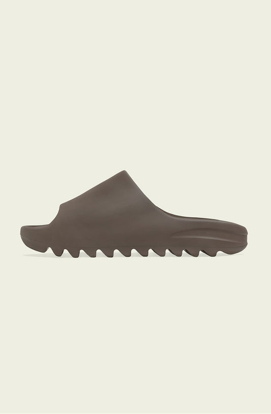 Chinelo Adidas Yeezy Slide Soot - NewSkull