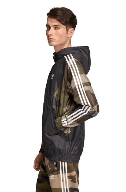 JAQUETA ADIDAS CORTA VENTO CAMUFLADO PRETA - NewSkull