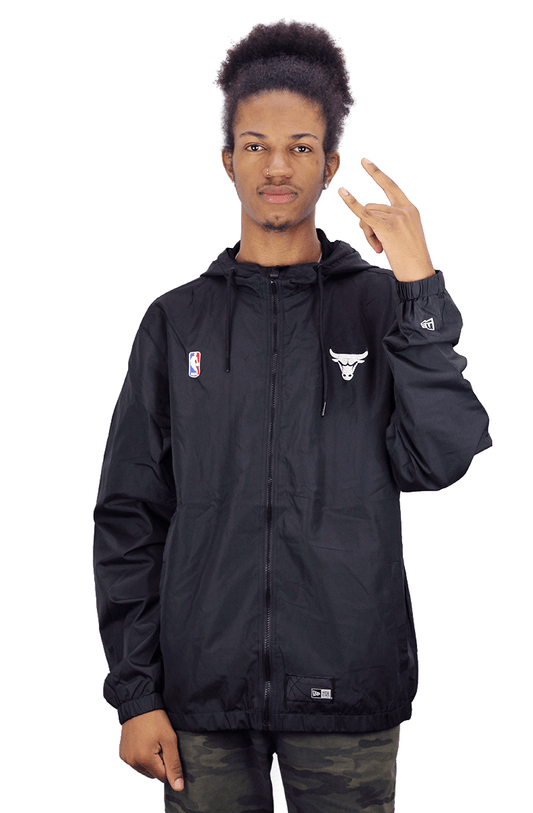 JAQUETA CORTA VENTO NEW ERA CHICAGO BULLS NBA PRETA - NewSkull