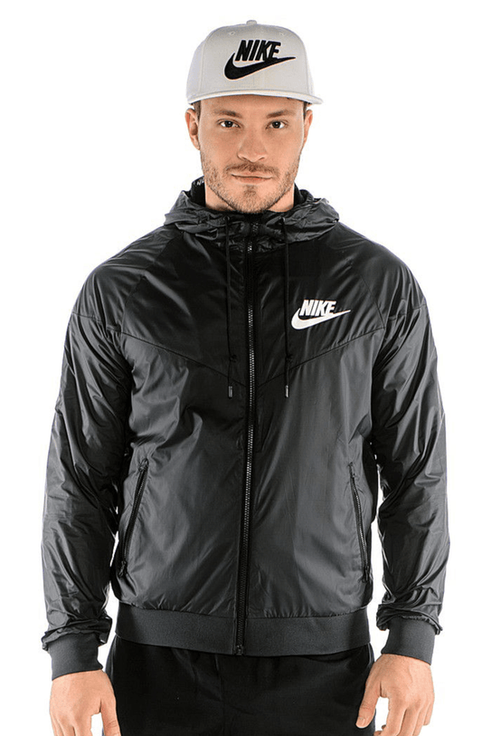 JAQUETA NIKE CORTA VENTO SPORTSWEAR WINDRUNNER PRETA - NewSkull