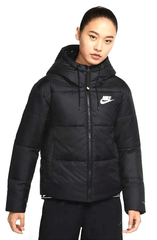 Jaqueta Nike Sportswear Therma - FIT Repel Feminina Preto/Branco - NewSkull