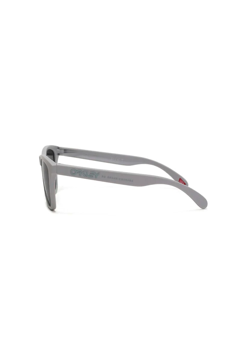 Óculos Piet x Oakley Frogskins PIET MTTCoolgray W/ Prizm Grey+ - NewSkull