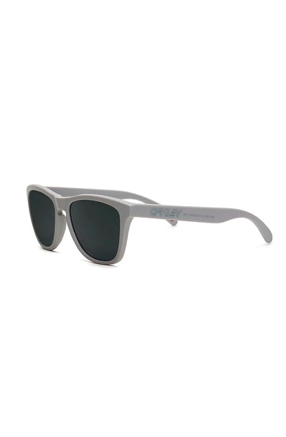 Óculos Piet x Oakley Frogskins PIET MTTCoolgray W/ Prizm Grey+ - NewSkull