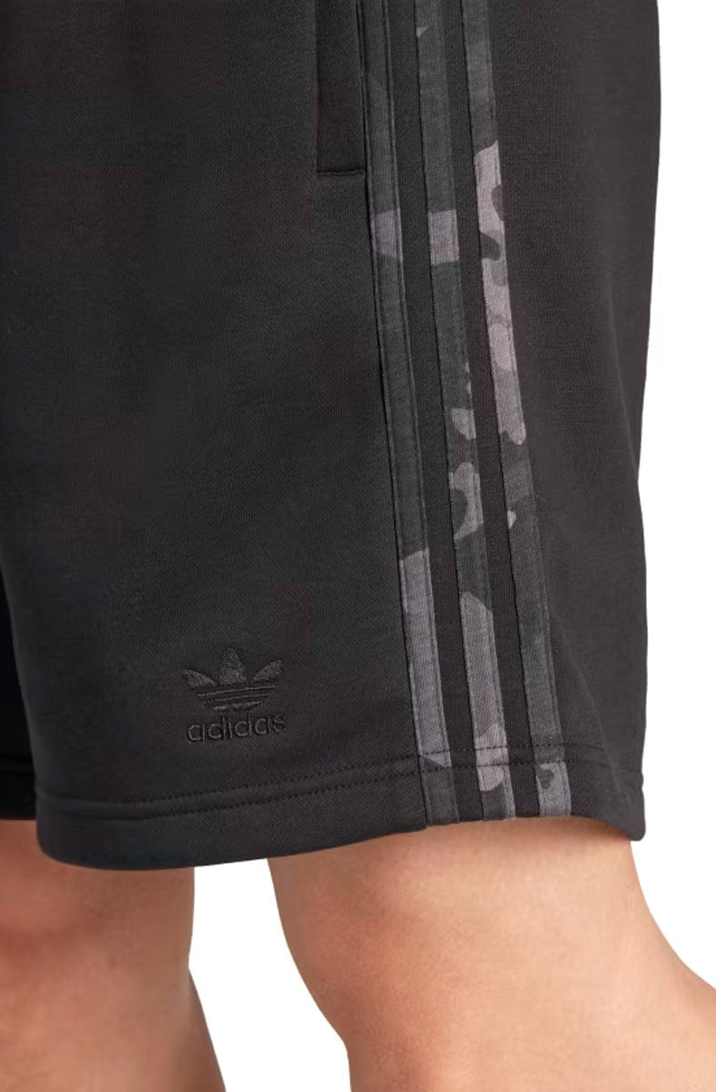 Shorts Adidas Estampado Camo Stripe Preto - NewSkull