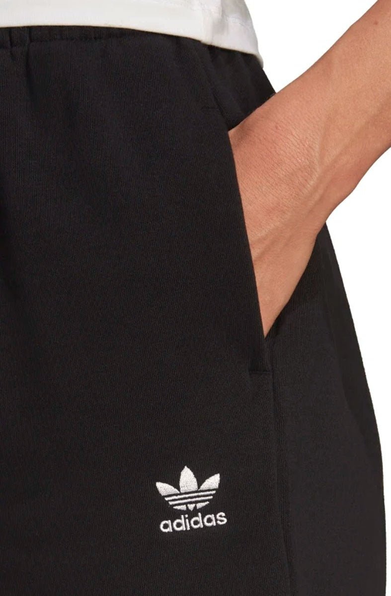 Shorts Adidas Feminino Moletinho Adicolor Essentials Preto/Branco - NewSkull