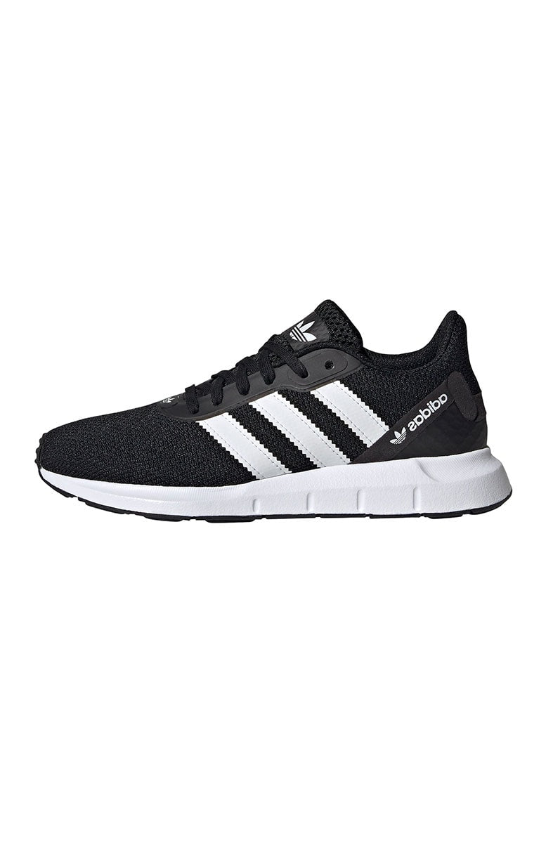 Tênis Adidas Swift Run RF Feminino Preto/Branco - NewSkull