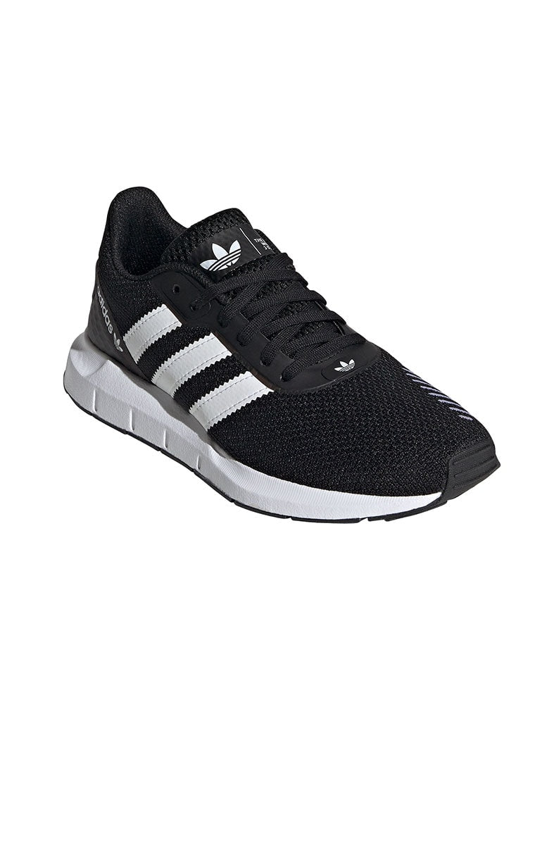 Tênis Adidas Swift Run RF Feminino Preto/Branco - NewSkull