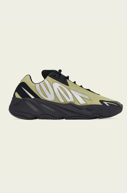 Tênis Adidas Yeezy 700 MNVN Resin - NewSkull