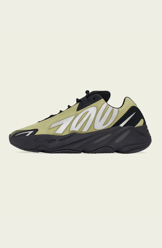 Tênis Adidas Yeezy 700 MNVN Resin - NewSkull