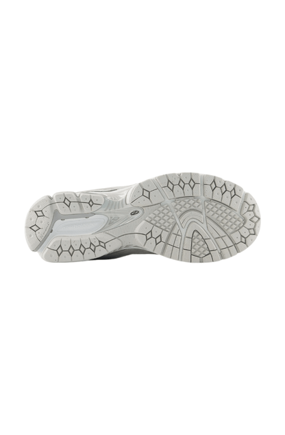Tênis New Balance 2002R Cinza/Branco U2002RK - NewSkull
