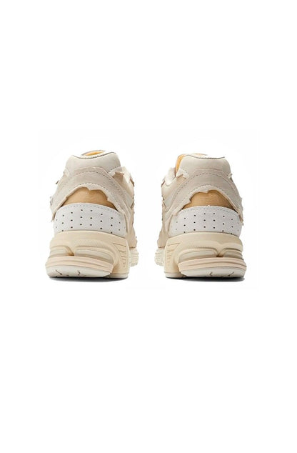 Tênis New Balance M2002R Protection Pack Masculino Sandstone / Turtledove / Gold Metallic M2002RDQ - NewSkull