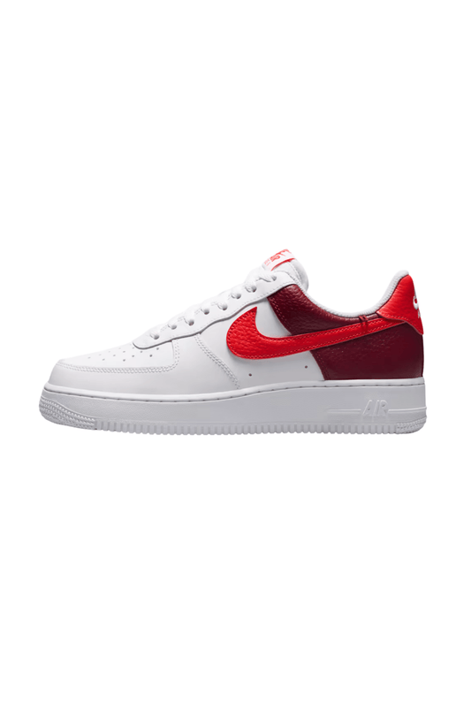 Tênis Nike Air Force 1 '07 Feminino Branco/Bordô IR0872 - 101 - NewSkull