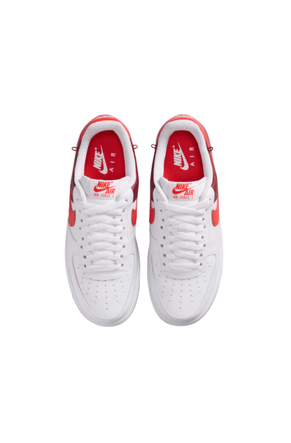 Tênis Nike Air Force 1 '07 Feminino Branco/Bordô IR0872 - 101 - NewSkull