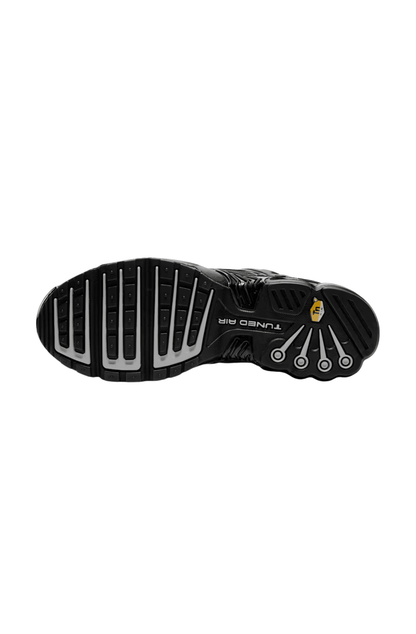 Tênis Nike Air Max Plus III Wolf Grey Preto/Cinza CJ9684 - 002 - NewSkull
