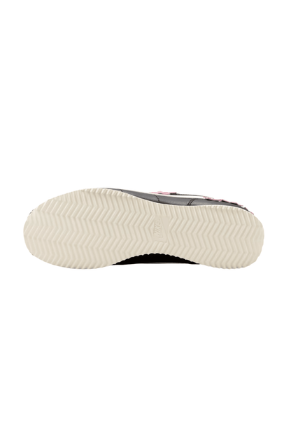 Tênis Nike Cortez Leather Florette Preto/Branco IV5675-001 - NewSkull