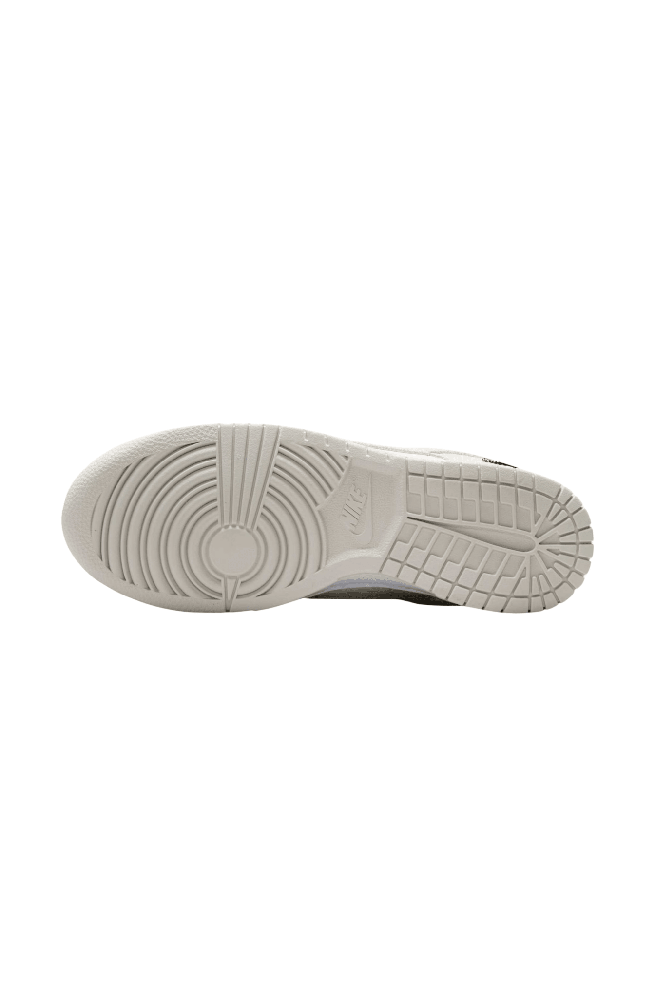Tênis Nike Dunk Low SE Feminino Bege/Branco IO4244-105 - NewSkull