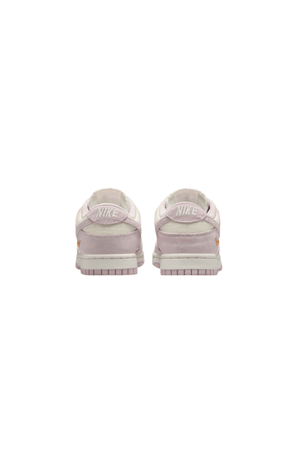 Tênis Nike Dunk Low SE Feminino Rosa/Branco IO4244 - 100 - NewSkull