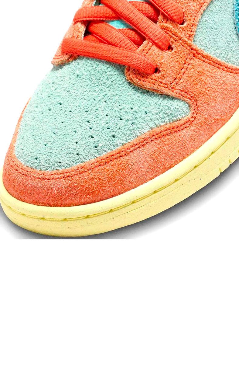 Tênis Nike SB Dunk Low Pro Premium Orange Emerald Rise/Noise Aqua DV5429 - 800 - NewSkull