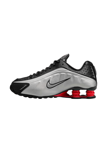 Tênis Nike Shox R4 Feminino Black Metallic Silver Preto/Prata/Vermelho AR3565 - 011 - NewSkull
