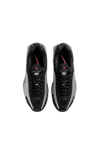Tênis Nike Shox R4 Feminino Black Metallic Silver Preto/Prata/Vermelho AR3565 - 011 - NewSkull