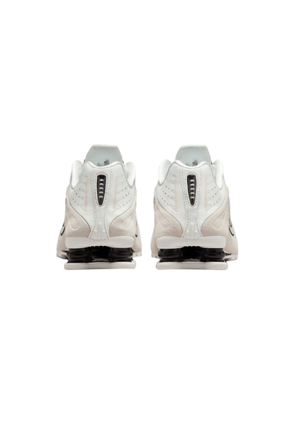 Tênis Nike Shox R4 Summit White Branco/Preto HQ7739 - 100 - NewSkull