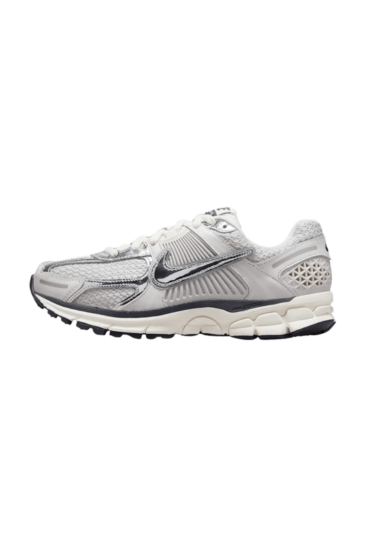 Tênis Nike Zoom Vomero 5 Photon Dust Metallic Silver Prata/Cinza FD0884-025 - NewSkull