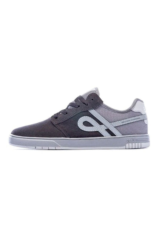 Tênis OUS Naccarato Tons de Cinza Essencial Cinza 350005 - 46 - NewSkull